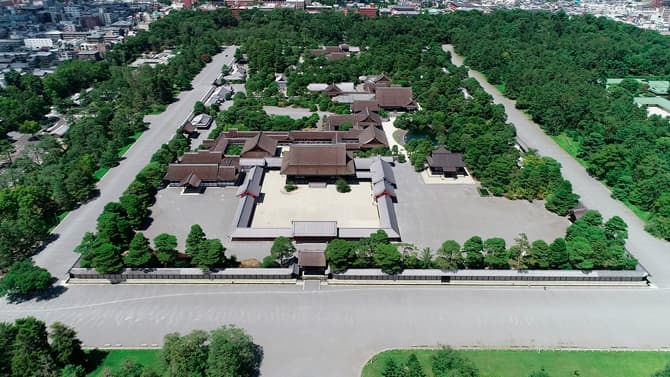 Kyoto Imperial Palace Park in kyoto, Japan - Expansive public park surrounding the former imperial residence, offering free entry, historical architecture, gardens, and peaceful green space in central Kyoto.